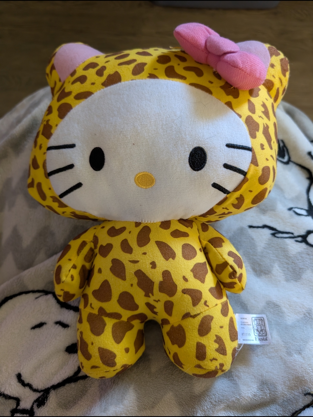 Hello Kitty Plush Toy in Yellow Giraffe Print with Pink Bow